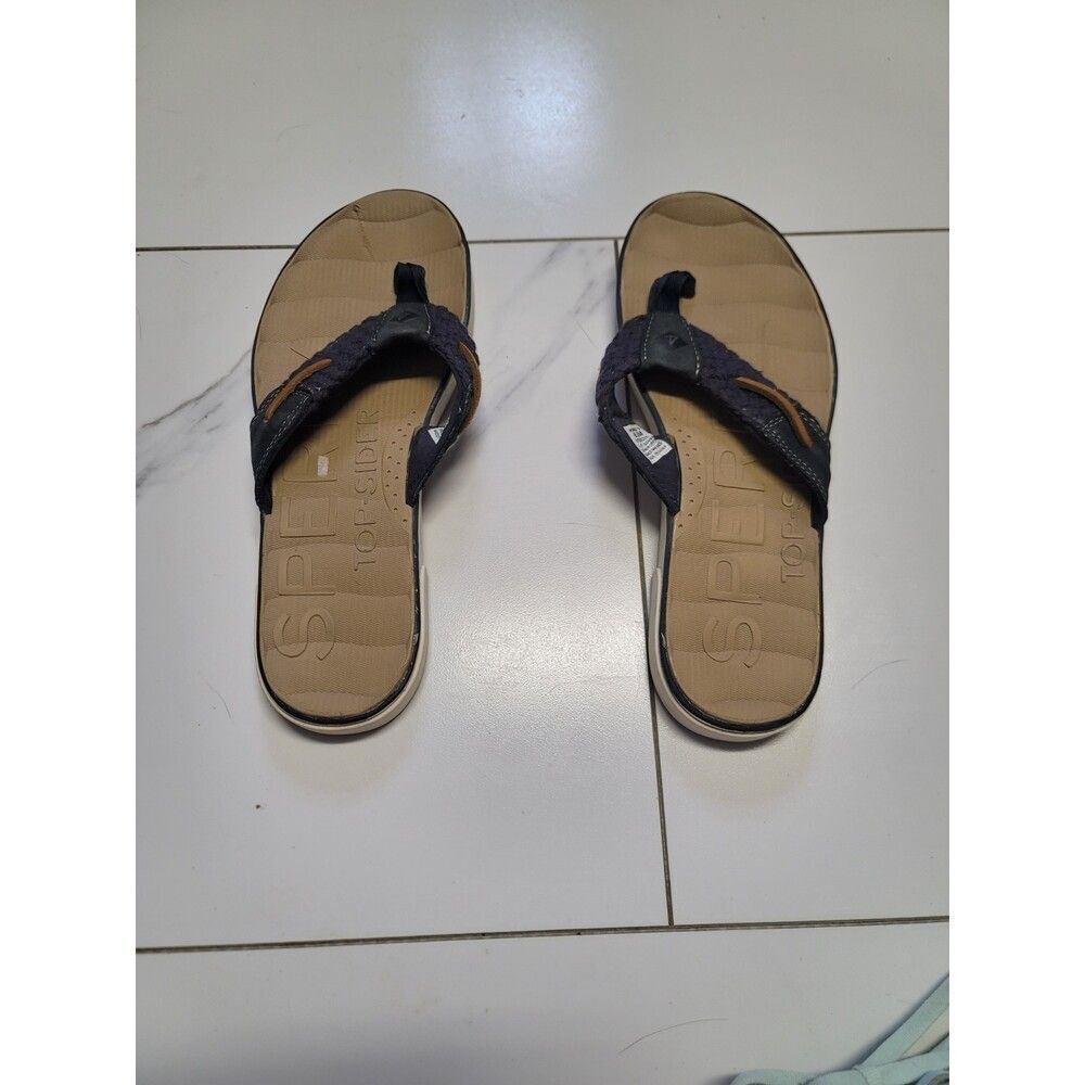 ~ Womens Sperry top sider flip flops - some damage in picture - size 6.5